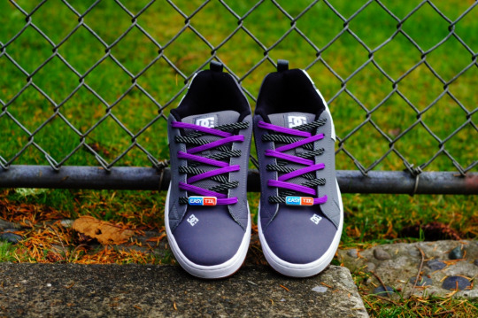 DC-Mens-Court-Graffik-Skate-Shoe-Easy-Tie-Dual-Colored-Shoelaces Purple Rainbow-Criss Cross -Lacing-How-to-Lace-Your-Shoes-Method small